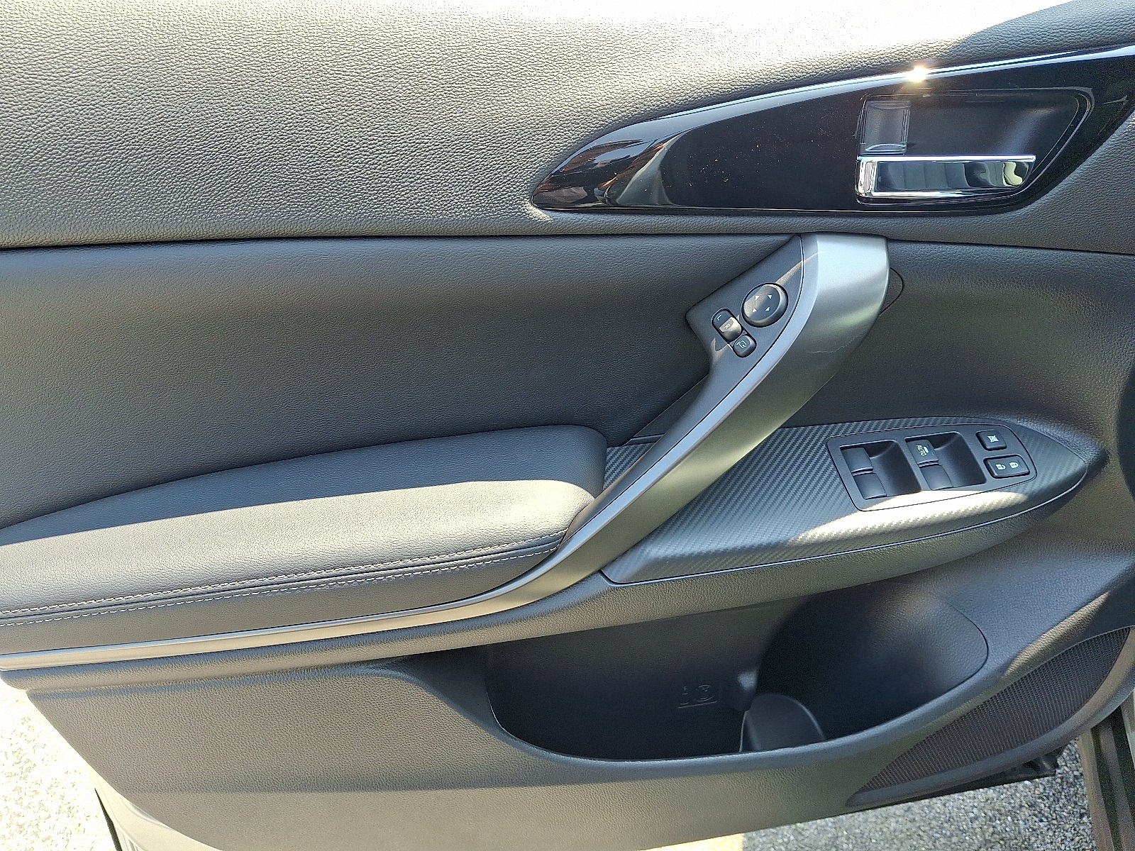 2025 Mitsubishi Eclipse Cross SEL photo 7