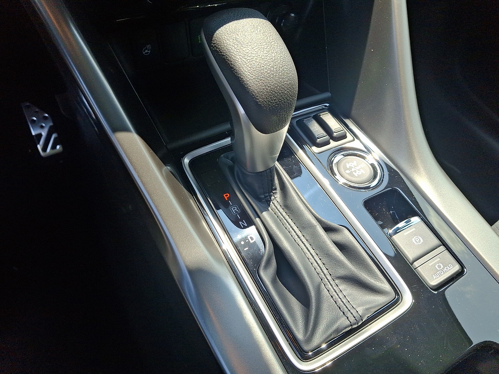 2025 Mitsubishi Eclipse Cross SEL photo 9