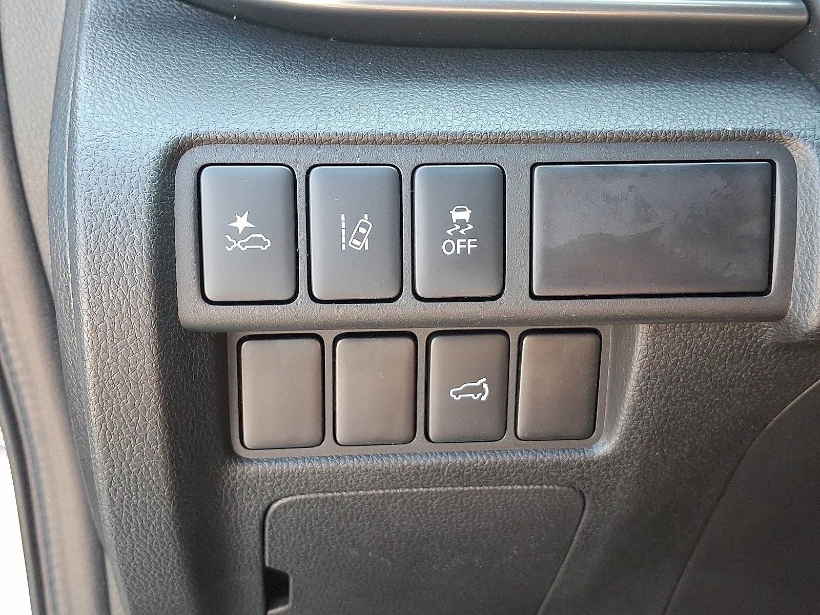 2025 Mitsubishi Eclipse Cross SEL photo 17