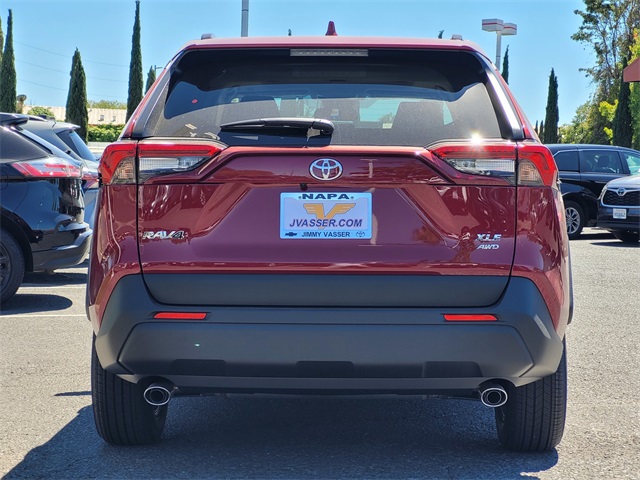 2025 Toyota RAV4 XLE photo 6