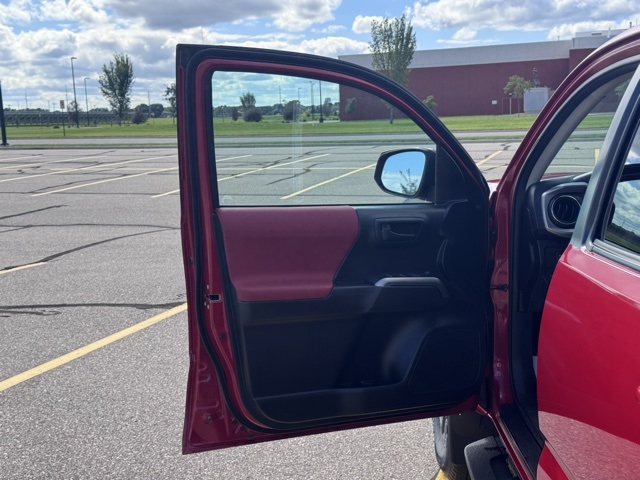 2020 Toyota Tacoma SR5 V6