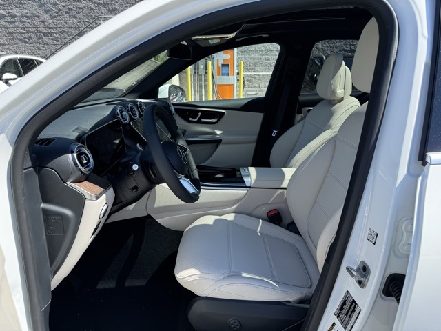 2025 Mercedes Benz GLC 300 4MATIC photo 12
