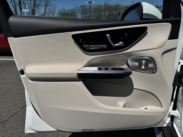 2025 Mercedes Benz GLC 300 4MATIC photo 19