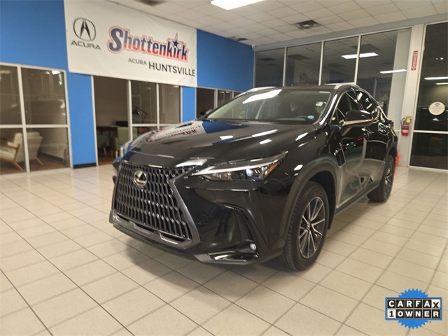 2022 Lexus NX 250's photo