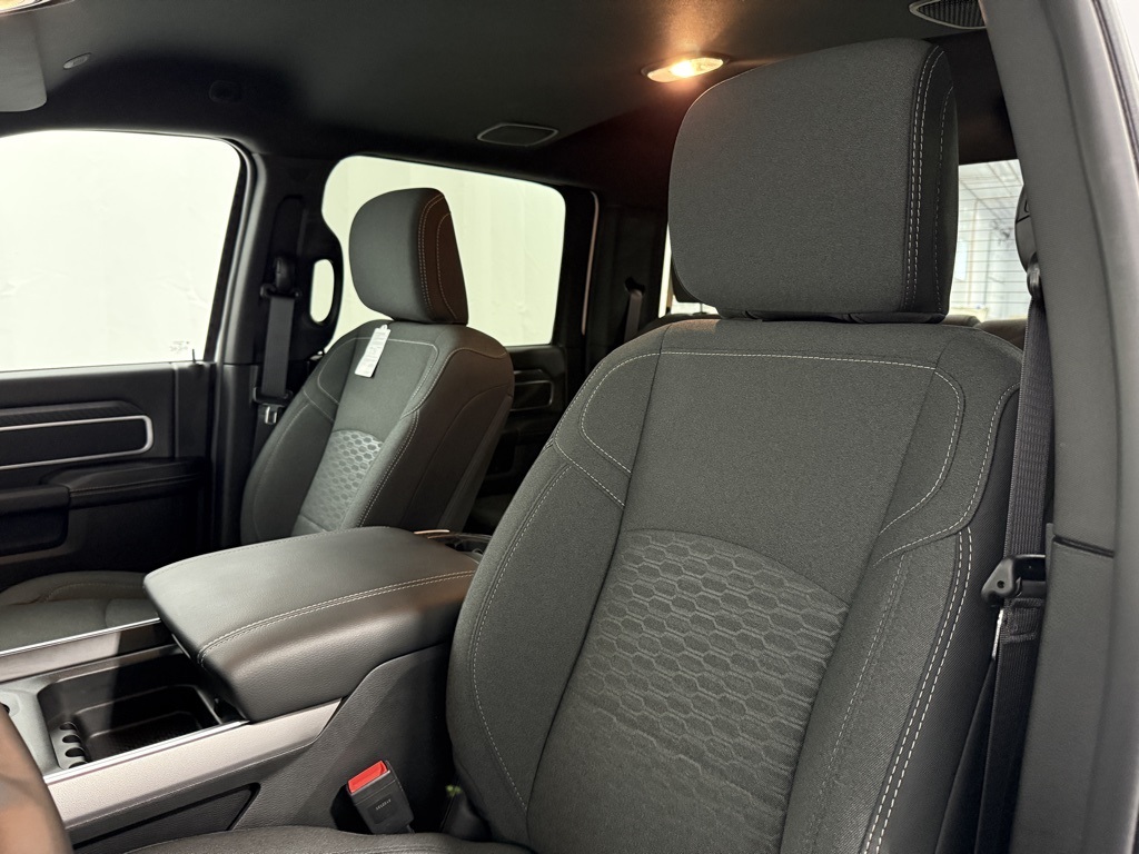 2025 Ram 2500 Big Horn photo 28