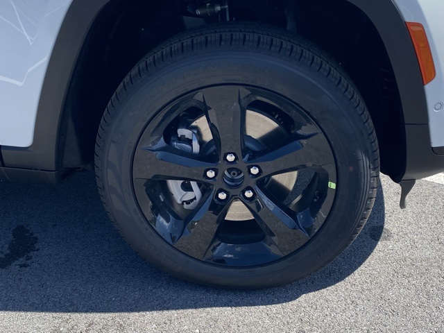 new 2025 Jeep Grand Cherokee L car, priced at $45,321