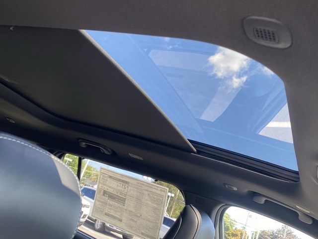 new 2025 Jeep Grand Cherokee L car, priced at $45,321