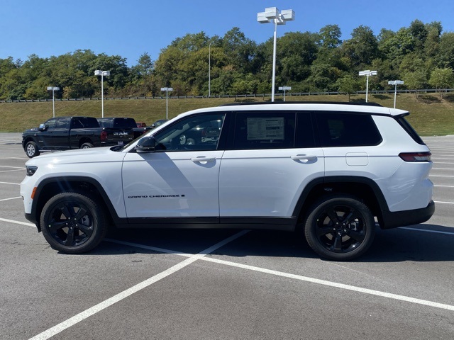 new 2025 Jeep Grand Cherokee L car, priced at $45,321