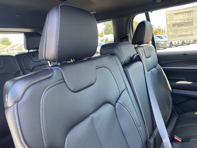 new 2025 Jeep Grand Cherokee L car, priced at $45,321