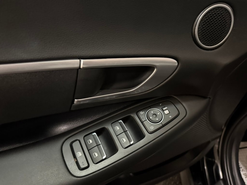 used 2025 Hyundai Sonata car, priced at $22,537