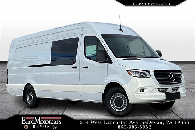 2024 Mercedes-Benz Sprinter Cargo Van 2500's photo