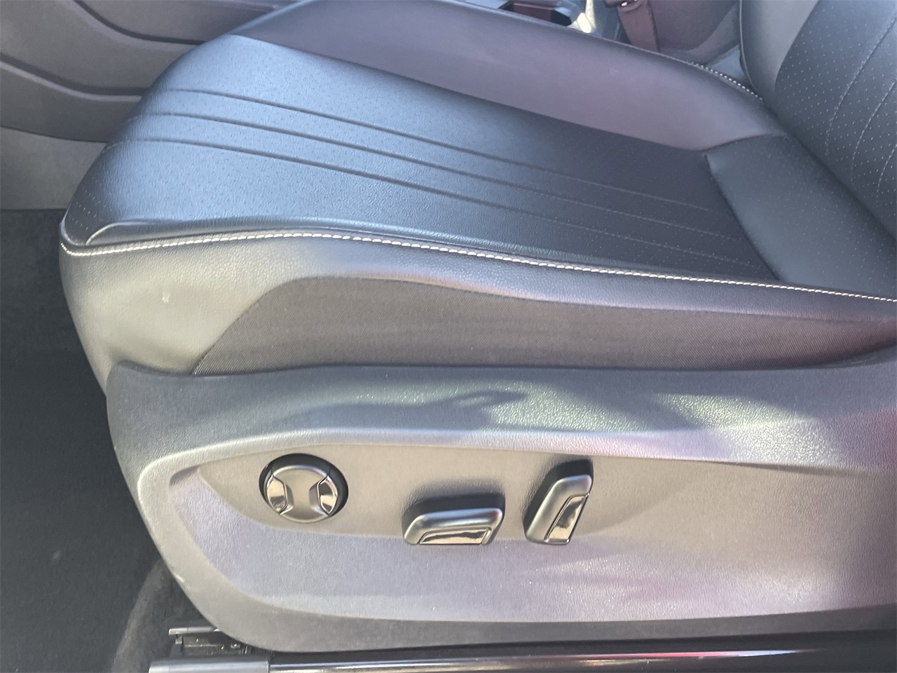 used 2024 Volkswagen Tiguan car, priced at $19,457