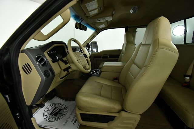 2008 Ford F-350 XL photo 3