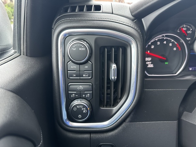 2021 Summit White Chevrolet Silverado 1500 LT 4X4 Truck