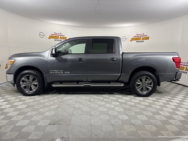 2019 Gun Metallic Nissan Titan SL 4X4 Truck