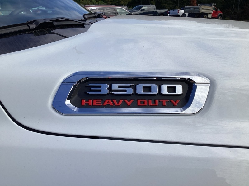 2026 Ram 3500 Tradesman photo 9