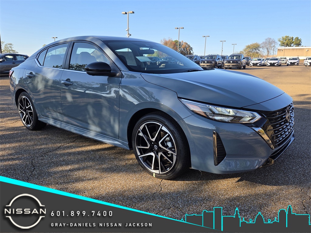 2025 Nissan Sentra SR's photo