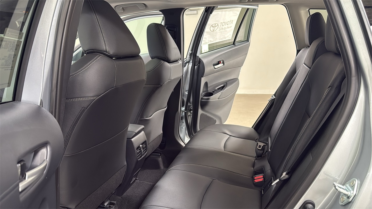 2026 Toyota Corolla Cross XLE photo 15