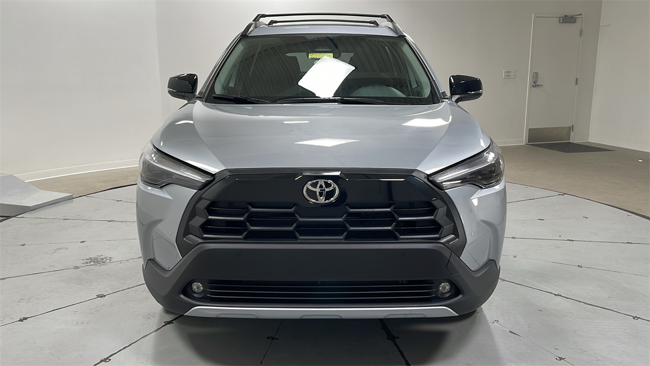 2026 Toyota Corolla Cross XLE photo 2