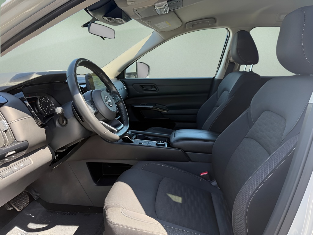 Used 2025 Nissan Pathfinder SUV