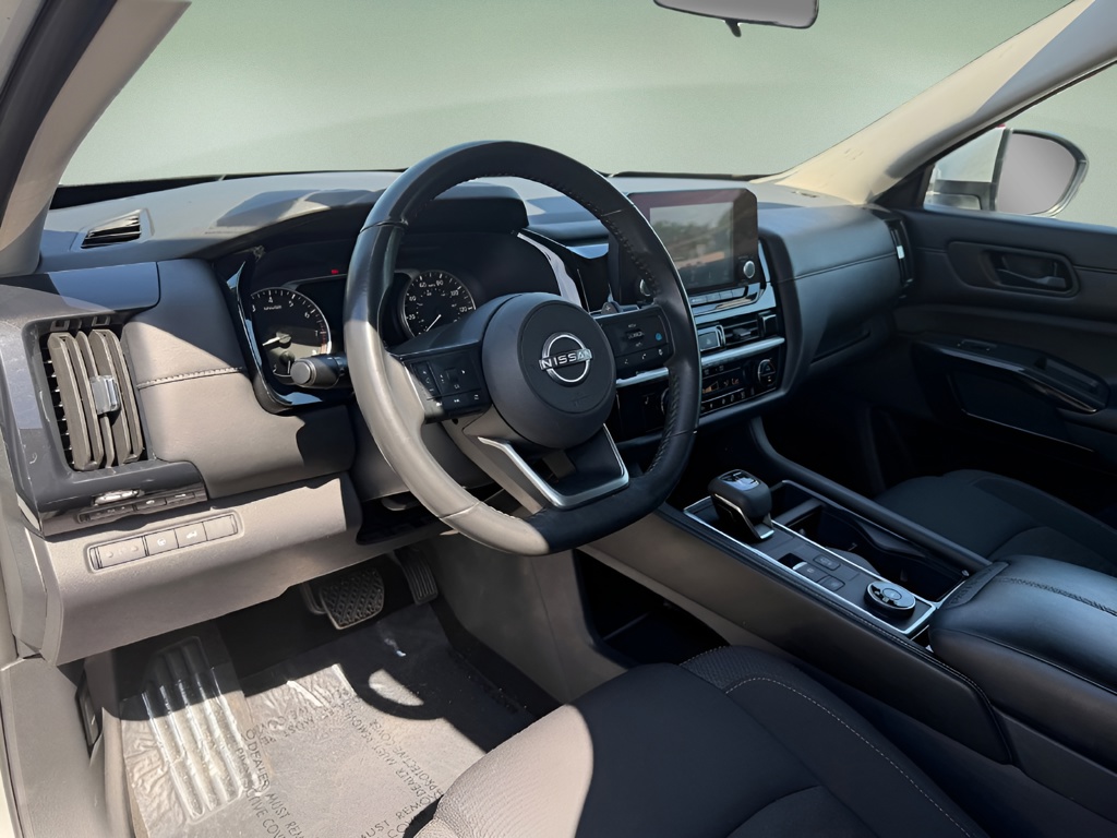 Used 2025 Nissan Pathfinder SUV
