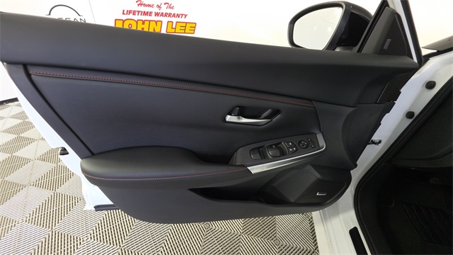 2025 Aspen White Tricoat/Super Black Nissan Sentra SR FWD Sedan