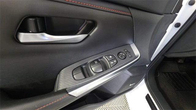 2025 Aspen White Tricoat/Super Black Nissan Sentra SR FWD Sedan