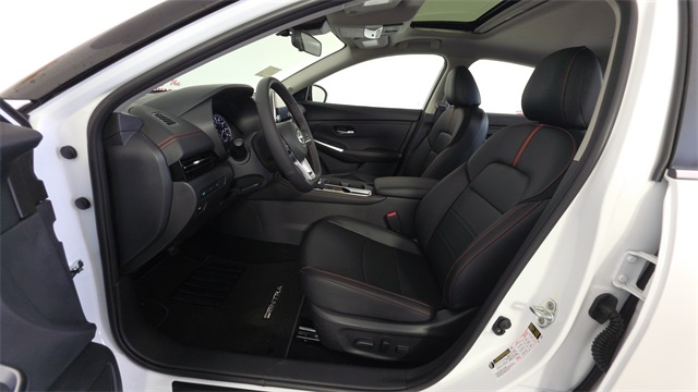 2025 Aspen White Tricoat/Super Black Nissan Sentra SR FWD Sedan