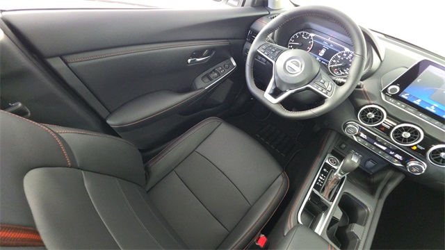 2025 Aspen White Tricoat/Super Black Nissan Sentra SR FWD Sedan