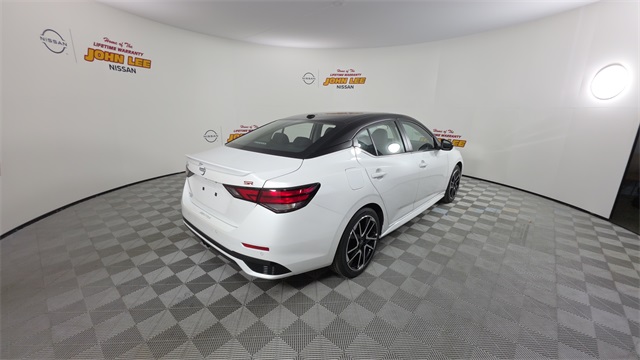 2025 Aspen White Tricoat/Super Black Nissan Sentra SR FWD Sedan