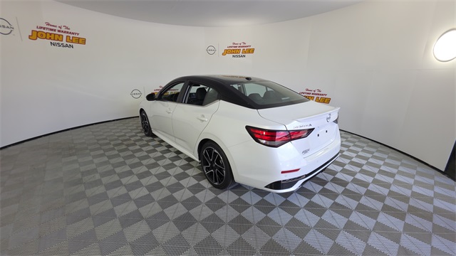2025 Aspen White Tricoat/Super Black Nissan Sentra SR FWD Sedan
