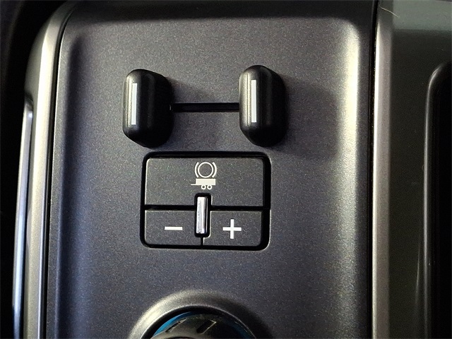Silverado 1500 LD Double Cab LT