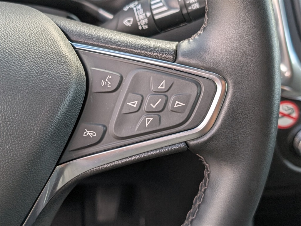 used 2024 Chevrolet Equinox car, priced at $17,988