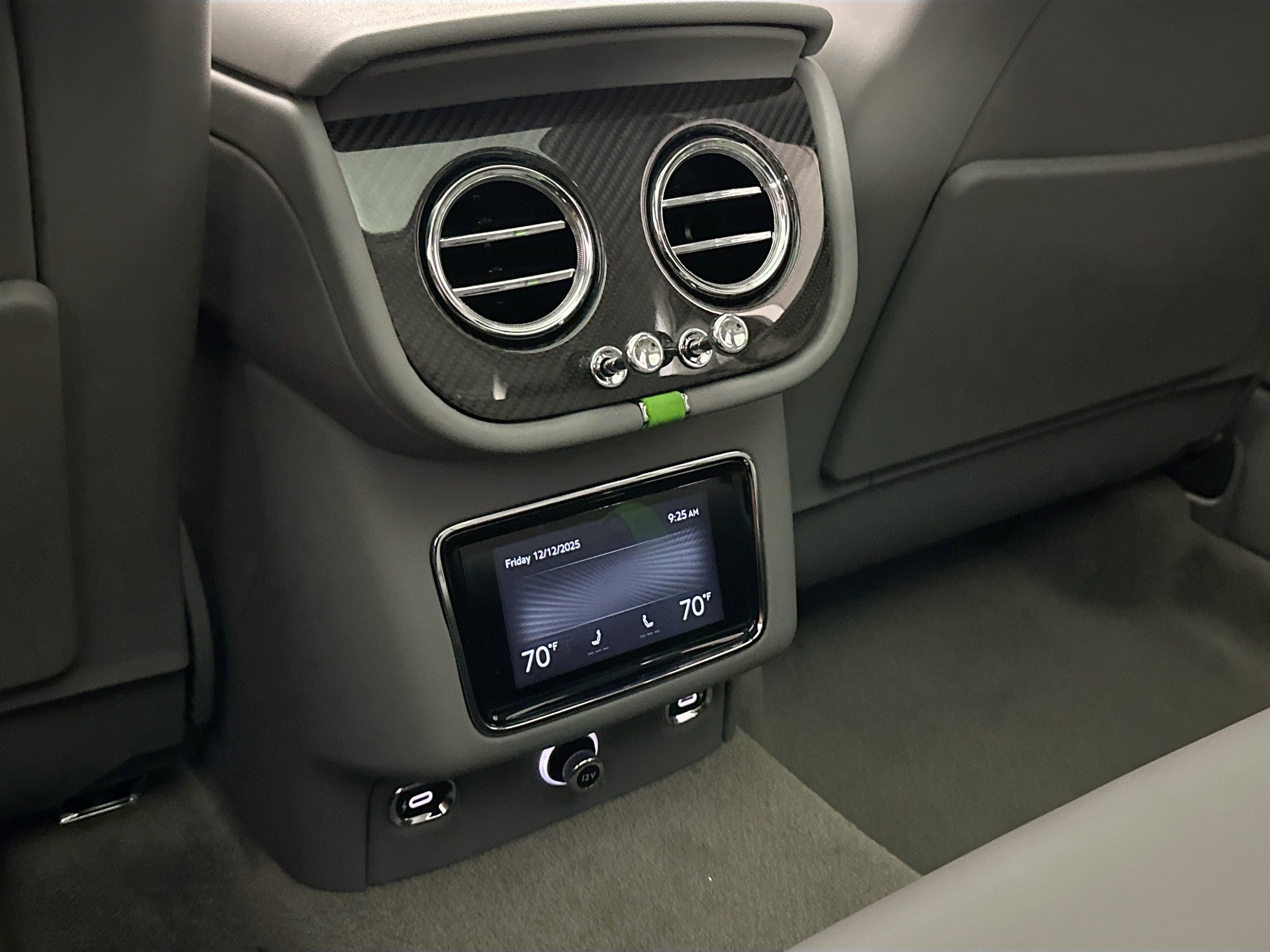 new 2026 Bentley Bentayga car