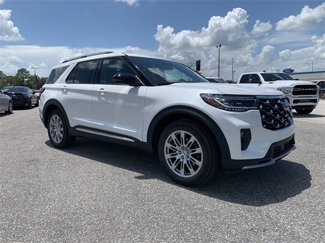 2025 Star White Metallic Tri-Coat Ford Explorer Platinum RWD SUV