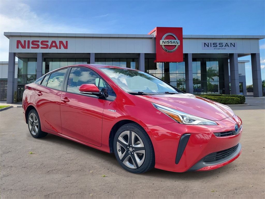 2019 Red Toyota Prius L FWD Hatchback