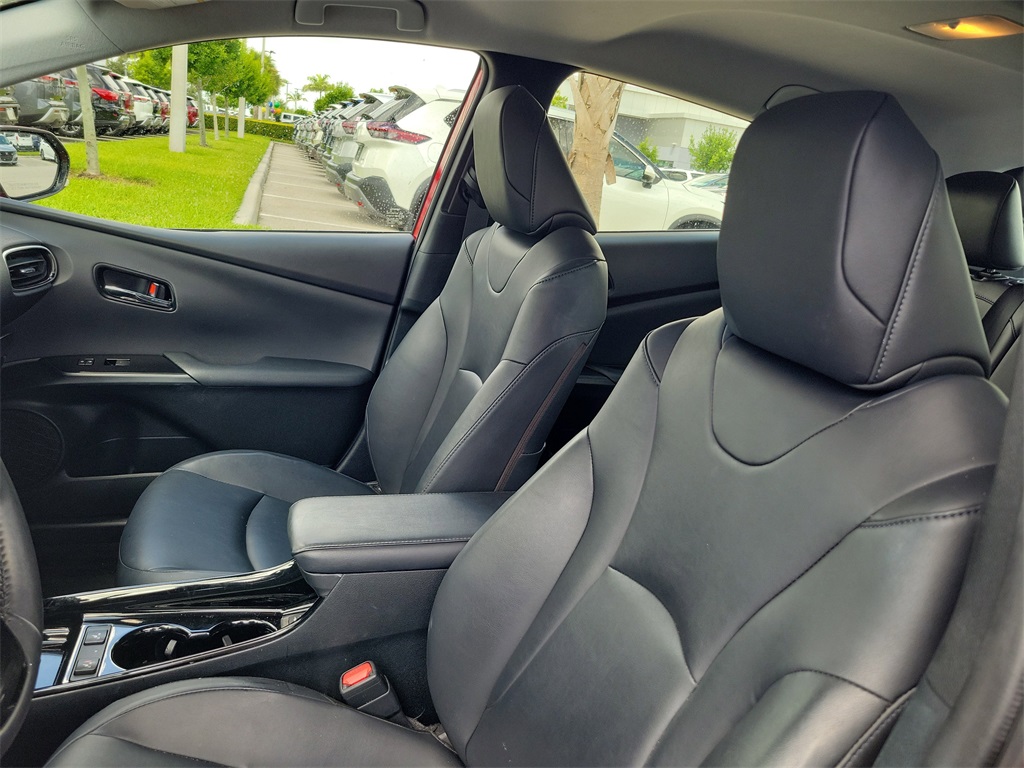 2019 Red Toyota Prius L FWD Hatchback