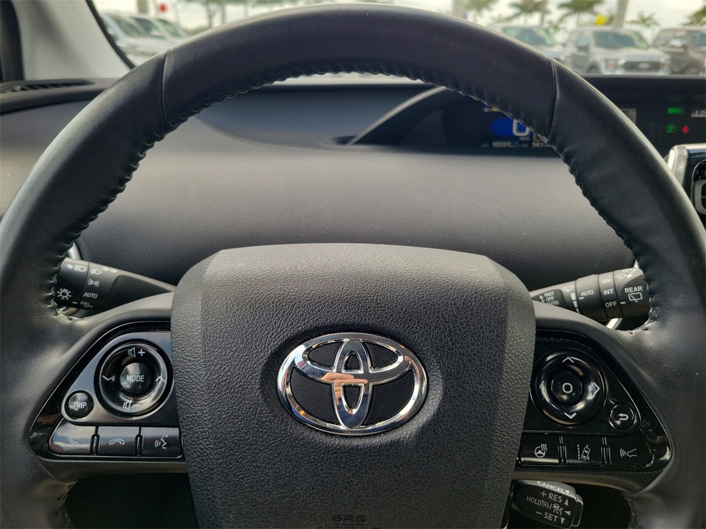 2019 Red Toyota Prius L FWD Hatchback