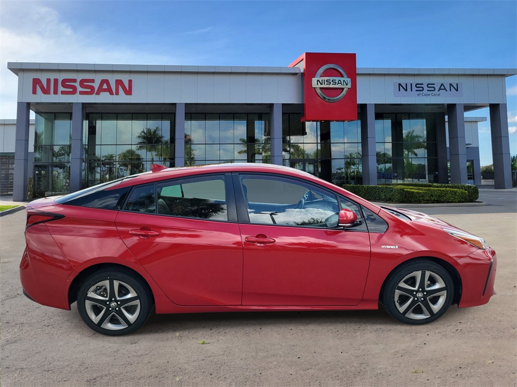 2019 Red Toyota Prius L FWD Hatchback