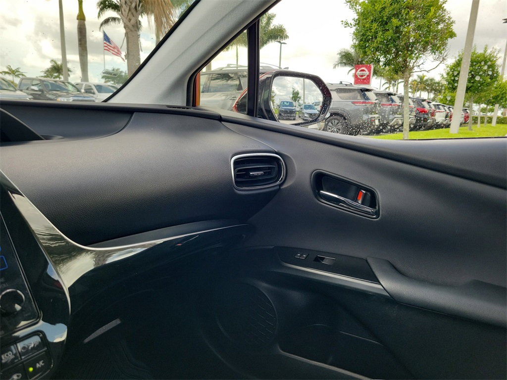 2019 Red Toyota Prius L FWD Hatchback
