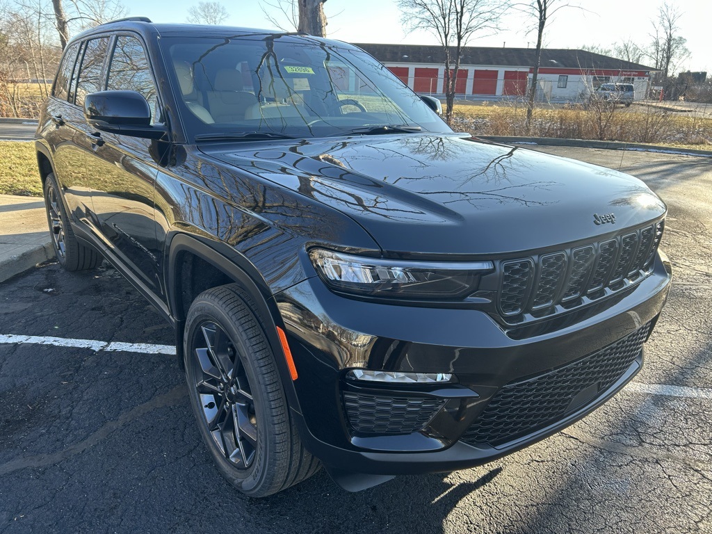 new 2025 Jeep Grand Cherokee car, priced at $51,660