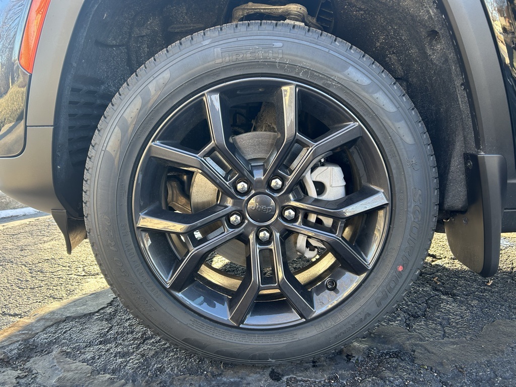 new 2025 Jeep Grand Cherokee car, priced at $51,660