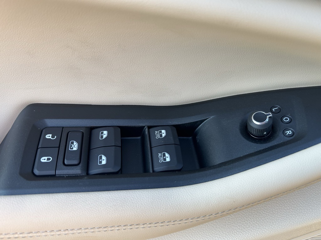 new 2025 Jeep Grand Cherokee car, priced at $51,660