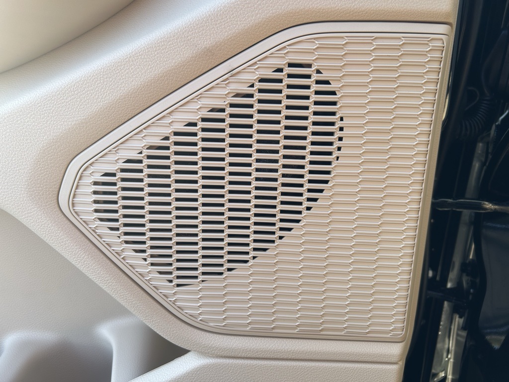 new 2025 Jeep Grand Cherokee car, priced at $51,660