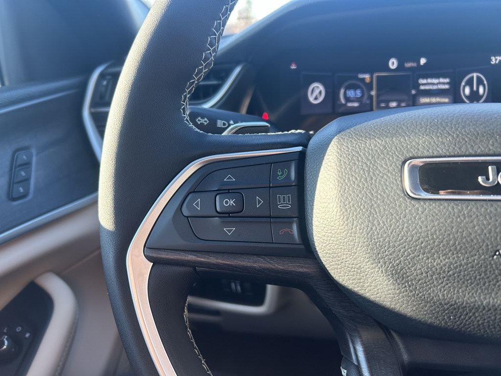 new 2025 Jeep Grand Cherokee car, priced at $51,660