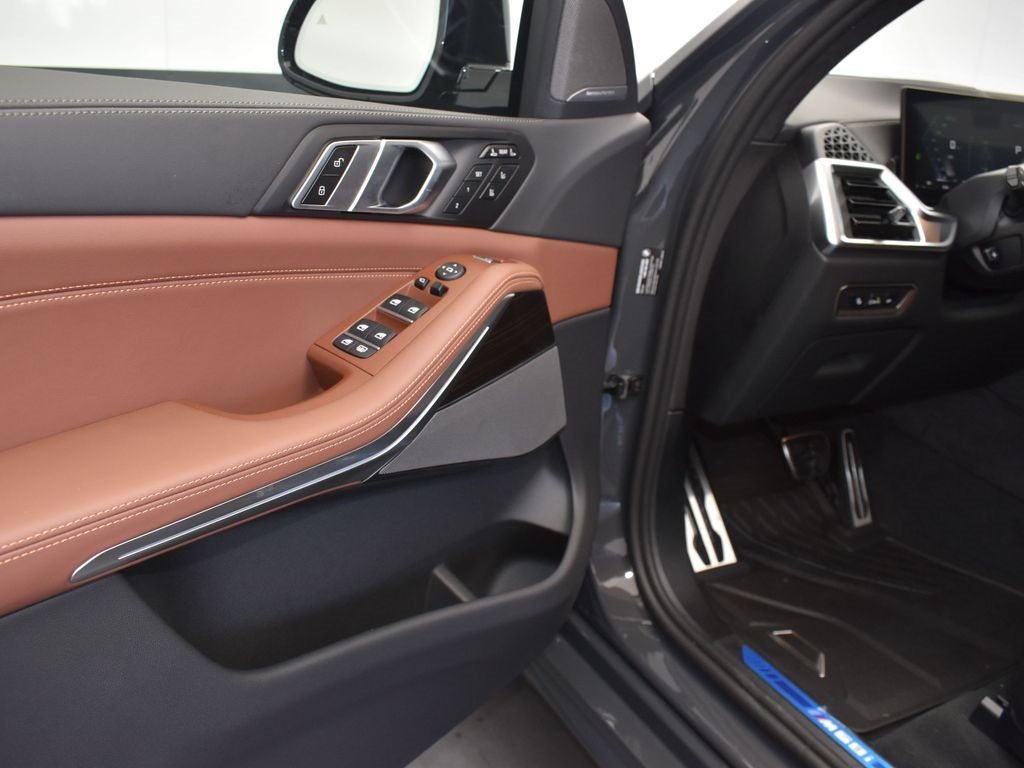 2026 Dravit Gray Metallic BMW X7 M60i AWD SUV