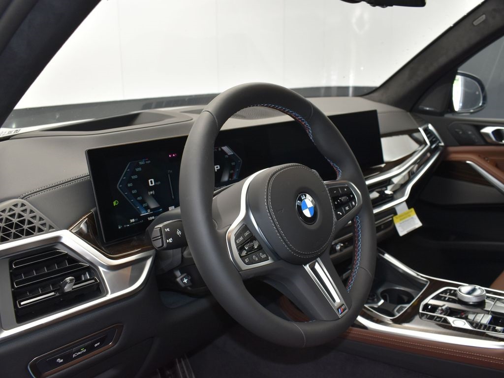 2026 Dravit Gray Metallic BMW X7 M60i AWD SUV