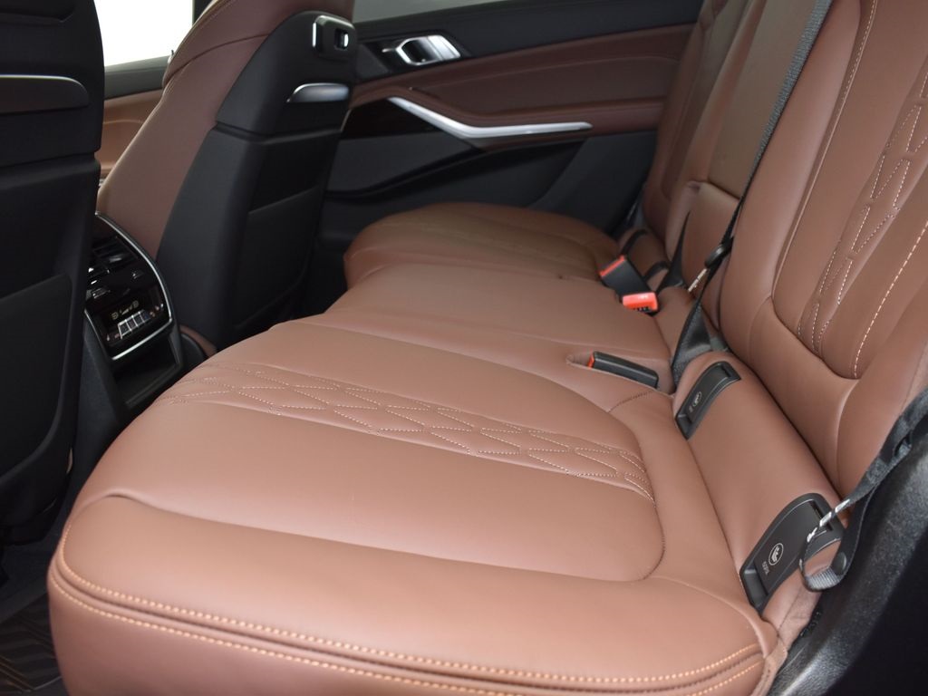 2026 Dravit Gray Metallic BMW X7 M60i AWD SUV