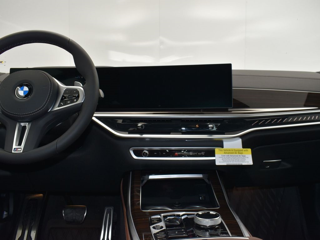 2026 Dravit Gray Metallic BMW X7 M60i AWD SUV