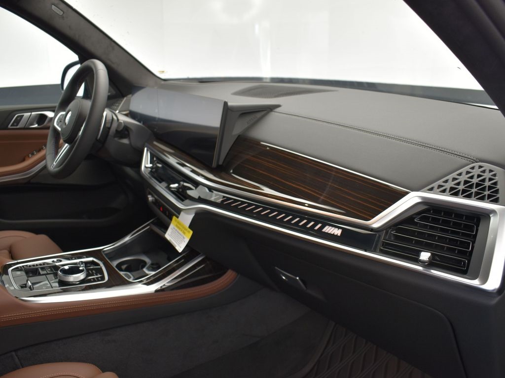 2026 Dravit Gray Metallic BMW X7 M60i AWD SUV